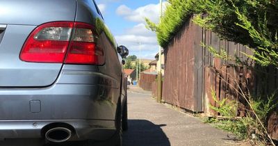 Pavement parking - the do's and don'ts as new rules being considered in England
