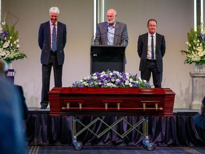 Lillee leads tributes as Marsh farewelled