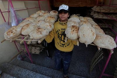 Egyptians count rising bread costs as Ukraine war disrupts wheat exports