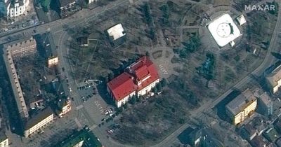 The picture of a Ukrainian theatre that will break your heart and shame Russia