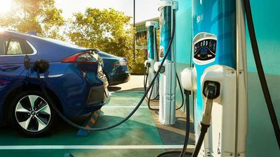 US EV Charging Infrastructure Coming: Which Company Will Build It?