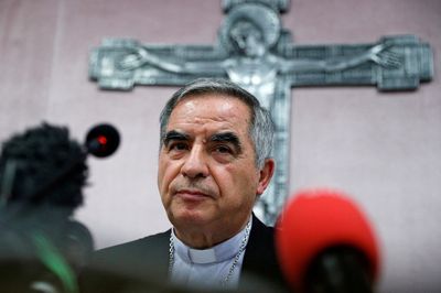 Cardinal calls accusations 'grotesque' at Vatican corruption trial
