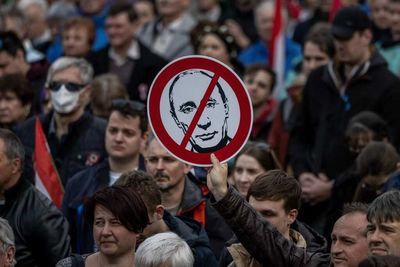NZ's first round of Russia sanctions revealed