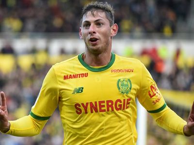 Emiliano Sala died in plane crash after he was overcome by carbon monoxide from faulty exhaust, inquest finds