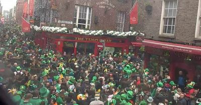 Temple Bar jammed with St Patrick’s Day revellers as crazy pictures show startling contrast to 2020