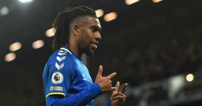 Alex Iwobi changes it all as Everton deal with two bizarre and woeful moments