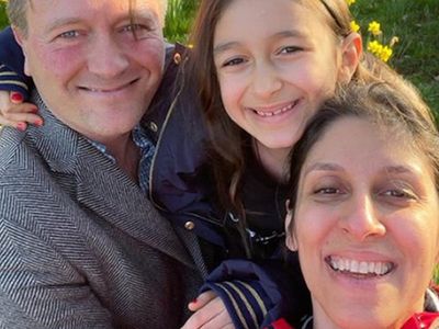 Nazanin Zaghari-Ratcliffe appears in first family selfie as she highlights plight of remaining Iran detainee