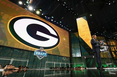 Packers receiving first- and second-round picks from Raiders for Davante Adams