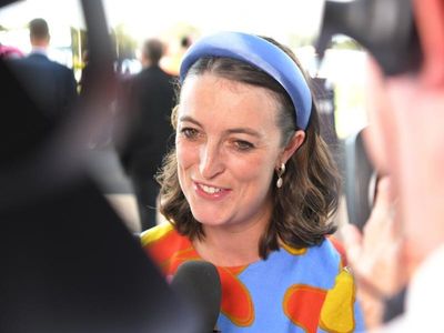 Neasham takes aim at lucrative turf double