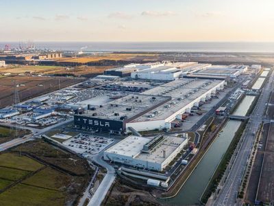 Tesla Giga Shanghai Resumes Production After 48-Hour Halt: Report