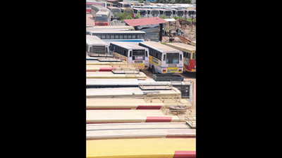 Govt leaving Kerala State Road Transport Corporation to die a slow death, says opposition