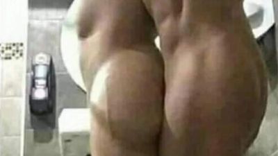 In The Horniest Sequel To *That* Dress, Reddit Is Losing It Over This 100% SFW Optical Illusion