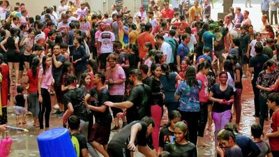 Maharashtra revels in Holi colours as Covid-19 cases drop