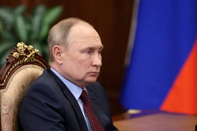 Putin tells Scholz that Kyiv is stalling peace talks with Moscow