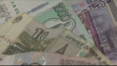 Russia averts default on foreign dollar-denominated bond payments