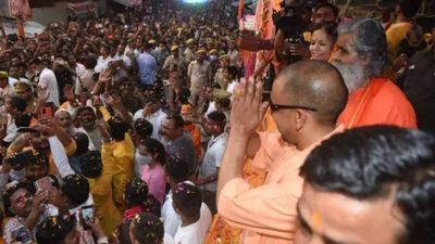 UP CM, other leaders extend Holi wishes to people