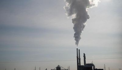‘Last gasp for coal’ sees Illinois plants crank up emission-spewing production