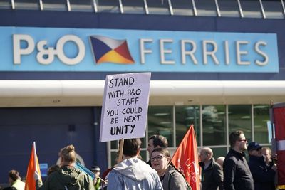 Protesters at P&O base in Hull demand to speak to managers after sackings