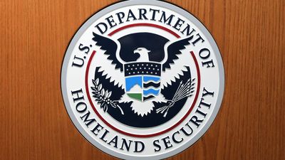 DHS watchdog calls for removal of ICE detainees due to "egregious" conditions in New Mexico facility