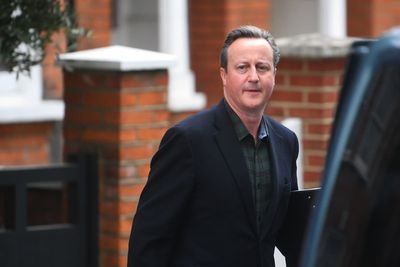 Ex-PM David Cameron driving ‘small lorry’ to Poland with supplies for refugees