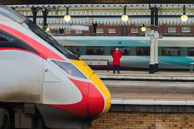 Ukrainian refugees to travel for free on UK trains