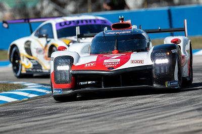 WEC Sebring 1000 Miles: Lopez crash in #7 Toyota causes red flag