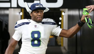 Seahawks releasing 2021 sack leader DE Carlos Dunlap