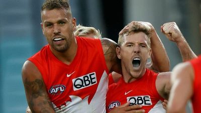 Lance Franklin's wait continues as Sydney beat GWS, Brisbane run away from Port Adelaide, Geelong thump Essendon