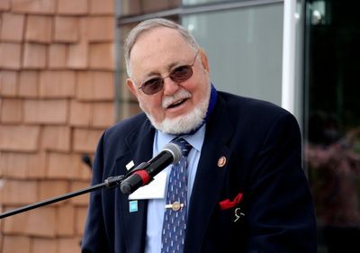 Politicians, friends fondly recall late Alaska congressman