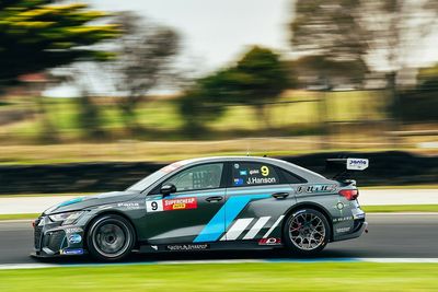 Phillip Island TCR: Hanson storms to Race 1 win