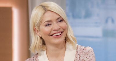 Holly Willoughby looks 'beautiful' as she shares first selfie from home after being stricken with Covid