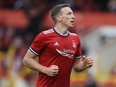 Lewis Ferguson fires penalty double as Aberdeen beat 10-man Hibernian