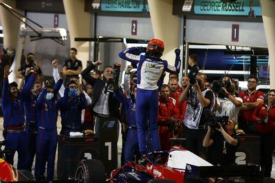 F2 Bahrain: Verschoor triumphs in season-opening sprint race