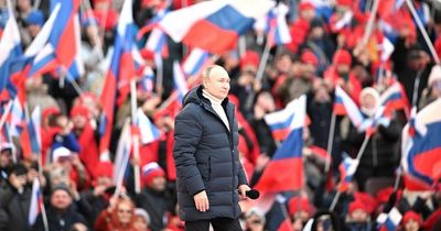 Putin 'panicking' over revolution in Moscow as he battles to control Ukraine, PM says