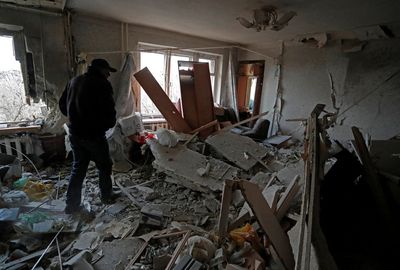 Russians push deeper into Mariupol as locals plead for help