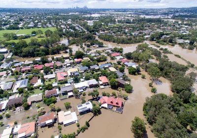 Queensland floods raise questions about the ‘ethical obligation of planners’, industry figures say