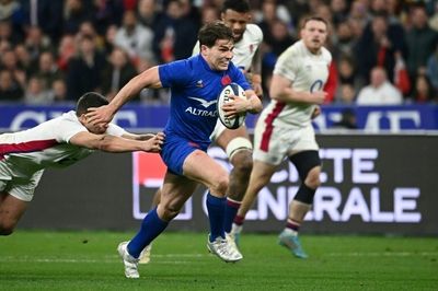 France beat England to win Six Nations, Grand Slam