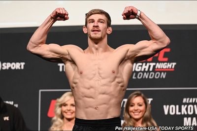 UFC Fight Night 204 results: Arnold Allen swarms Dan Hooker for first-round TKO