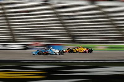 IndyCar Texas: Newgarden leads final practice, Harvey crashes