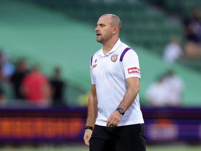Glory sack coach Richard Garcia