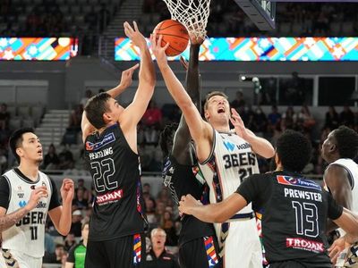 Leaders United too strong for 36ers in NBL