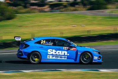 Phillip Island TCR: Coulthard edges Brown in Race 3