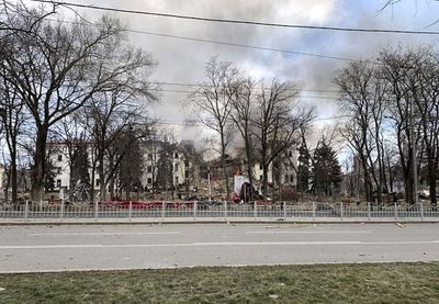 Russia ‘bombs art school in Mariupol where 400 people were sheltering’ Ukraine claims