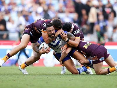 Broncos beat Dogs, stay unbeaten in NRL