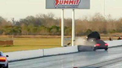 Audi R8 Crashing Hard Reminds Us That Drag Races Are Still Dangerous