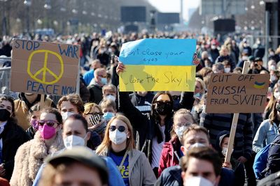 Berlin concert draws 10,000 in solidarity with Ukraine