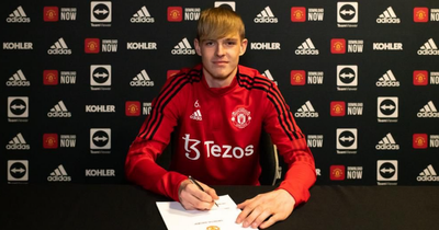 Manchester United complete signing of midfielder Toby Collyer from Brighton