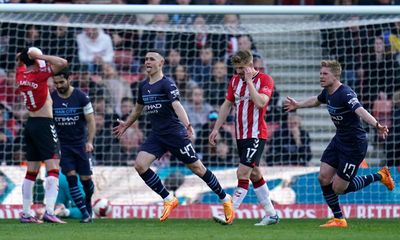 Manchester City produce late flourish to surge to victory at Southampton