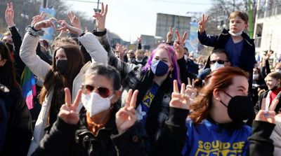 Berlin Anti-war Concert Draws 20,000 at Brandenburg Gate