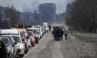 ‘Some were too scared to leave’: the man who rescued 25 people from devastated Mariupol